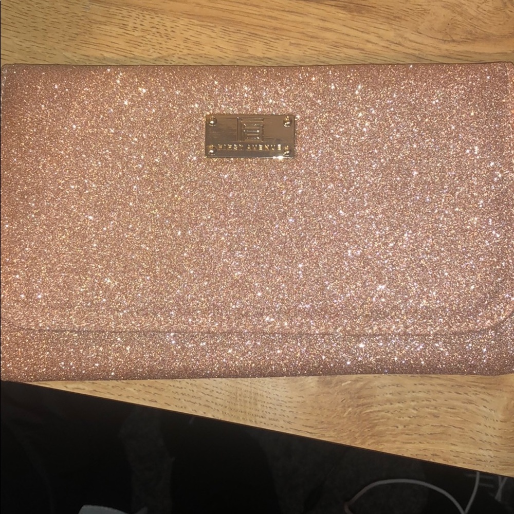 Traveling jewelry case. Rose gold & brand new